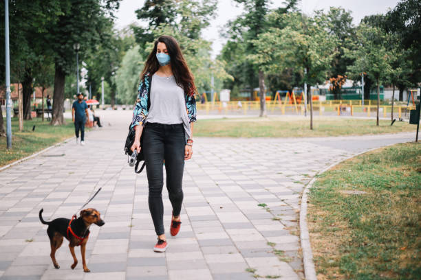 Should I Wear a Mask While Walking My Dog